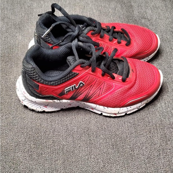 Fila Red and Black Shoes 13 - Picture 5 of 5